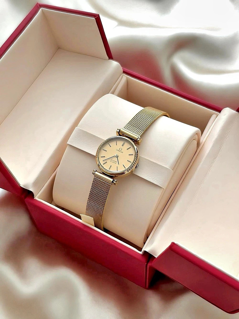 AUTHENTIC VINTAGE OMEGA GOLD MESH WATCH - WITH BOX